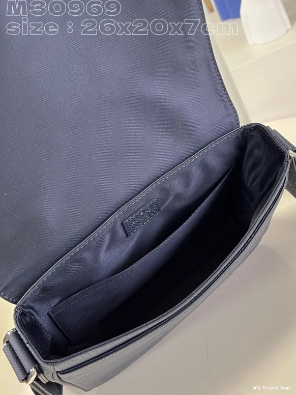 AAA Pruses Bags PM LOUIS VUITTON DISTRICT 0714